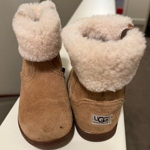 10 Toddler Ugg Boots with zipper